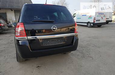 Универсал Opel Zafira 2009 в Дубно