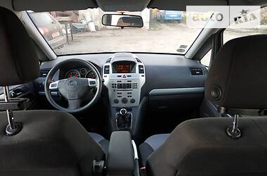 Универсал Opel Zafira 2009 в Дубно