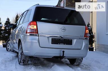 Минивэн Opel Zafira 2011 в Дрогобыче