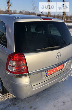 Минивэн Opel Zafira 2010 в Киеве