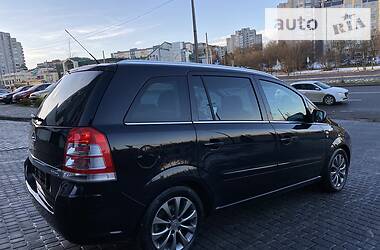 Минивэн Opel Zafira 2011 в Львове