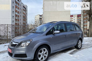 Минивэн Opel Zafira 2006 в Хмельницком