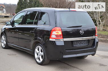 Минивэн Opel Zafira 2009 в Калуше