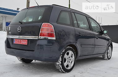 Минивэн Opel Zafira 2008 в Луцке