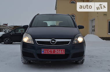 Минивэн Opel Zafira 2008 в Луцке