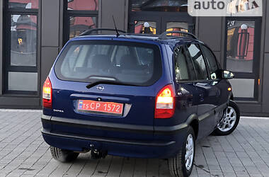 Минивэн Opel Zafira 2003 в Дрогобыче