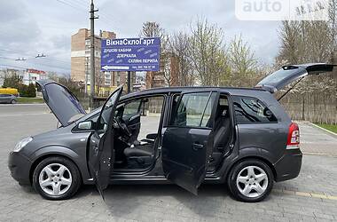 Універсал Opel Zafira 2008 в Івано-Франківську