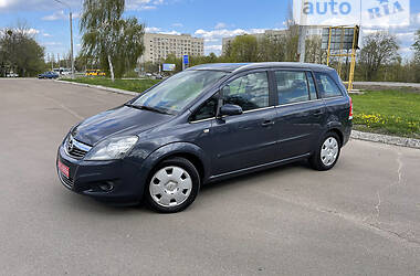 Універсал Opel Zafira 2009 в Сумах