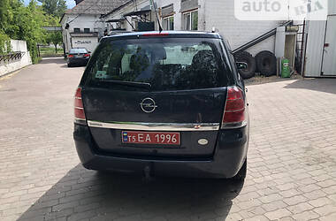 Универсал Opel Zafira 2005 в Днепре