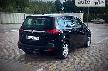 Минивэн Opel Zafira 2016 в Луцке