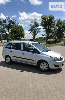 Минивэн Opel Zafira 2009 в Луцке