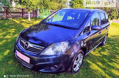 Минивэн Opel Zafira 2009 в Луцке