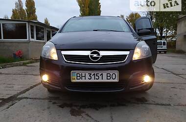 Минивэн Opel Zafira 2008 в Рени