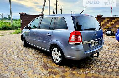 Минивэн Opel Zafira 2009 в Ровно