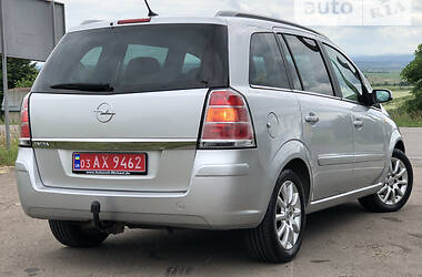 Минивэн Opel Zafira 2006 в Дрогобыче