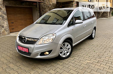 Минивэн Opel Zafira 2009 в Черновцах