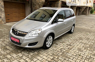 Минивэн Opel Zafira 2009 в Черновцах