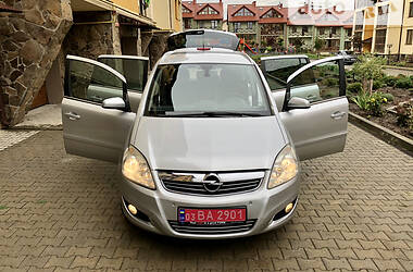 Минивэн Opel Zafira 2009 в Черновцах