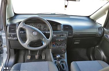 Универсал Opel Zafira 2003 в Кривом Роге