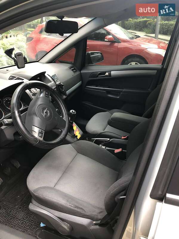 Минивэн Opel Zafira 2007 в Львове