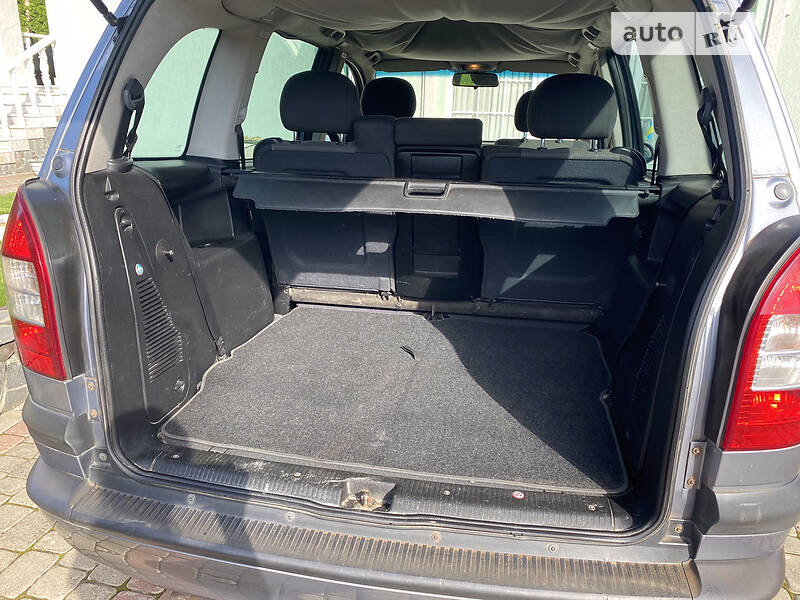 Минивэн Opel Zafira 2003 в Черновцах