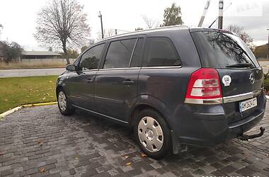 Минивэн Opel Zafira 2008 в Коростене