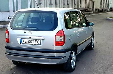 Минивэн Opel Zafira 2003 в Каменском