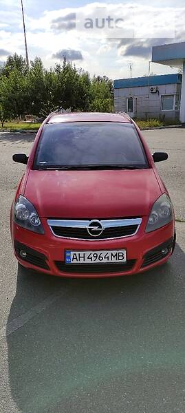 Минивэн Opel Zafira 2006 в 