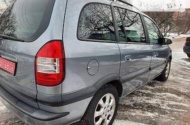 Универсал Opel Zafira 2004 в Полтаве