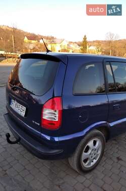 Мінівен Opel Zafira 2004 в Надвірній