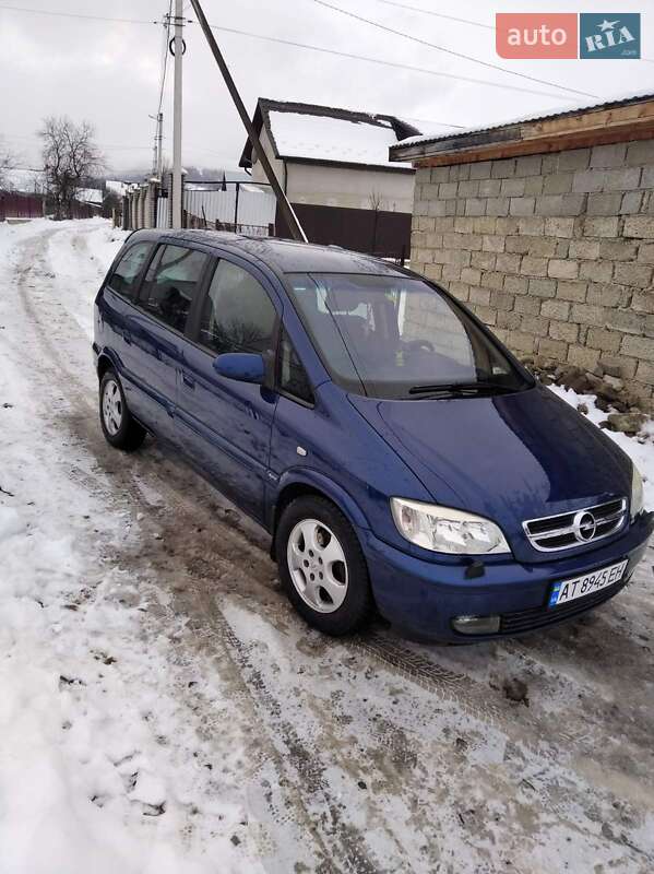Минивэн Opel Zafira 2004 в Надворной