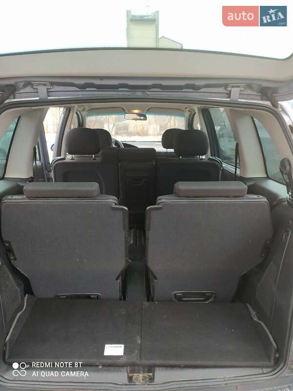 Мінівен Opel Zafira 2004 в Рівному