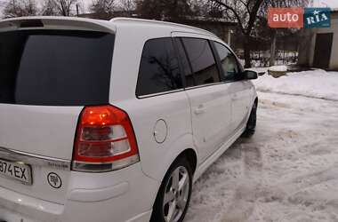 Универсал Opel Zafira 2009 в Калуше