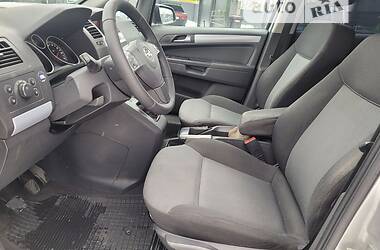 Минивэн Opel Zafira 2005 в 