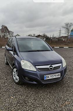 Минивэн Opel Zafira 2008 в Сарнах