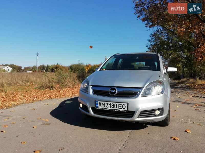 Мінівен Opel Zafira 2007 в Бердичеві