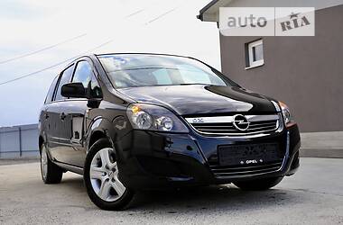 Універсал Opel Zafira 2011 в Дрогобичі