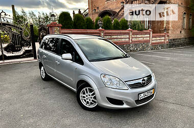 Минивэн Opel Zafira 2010 в Виннице