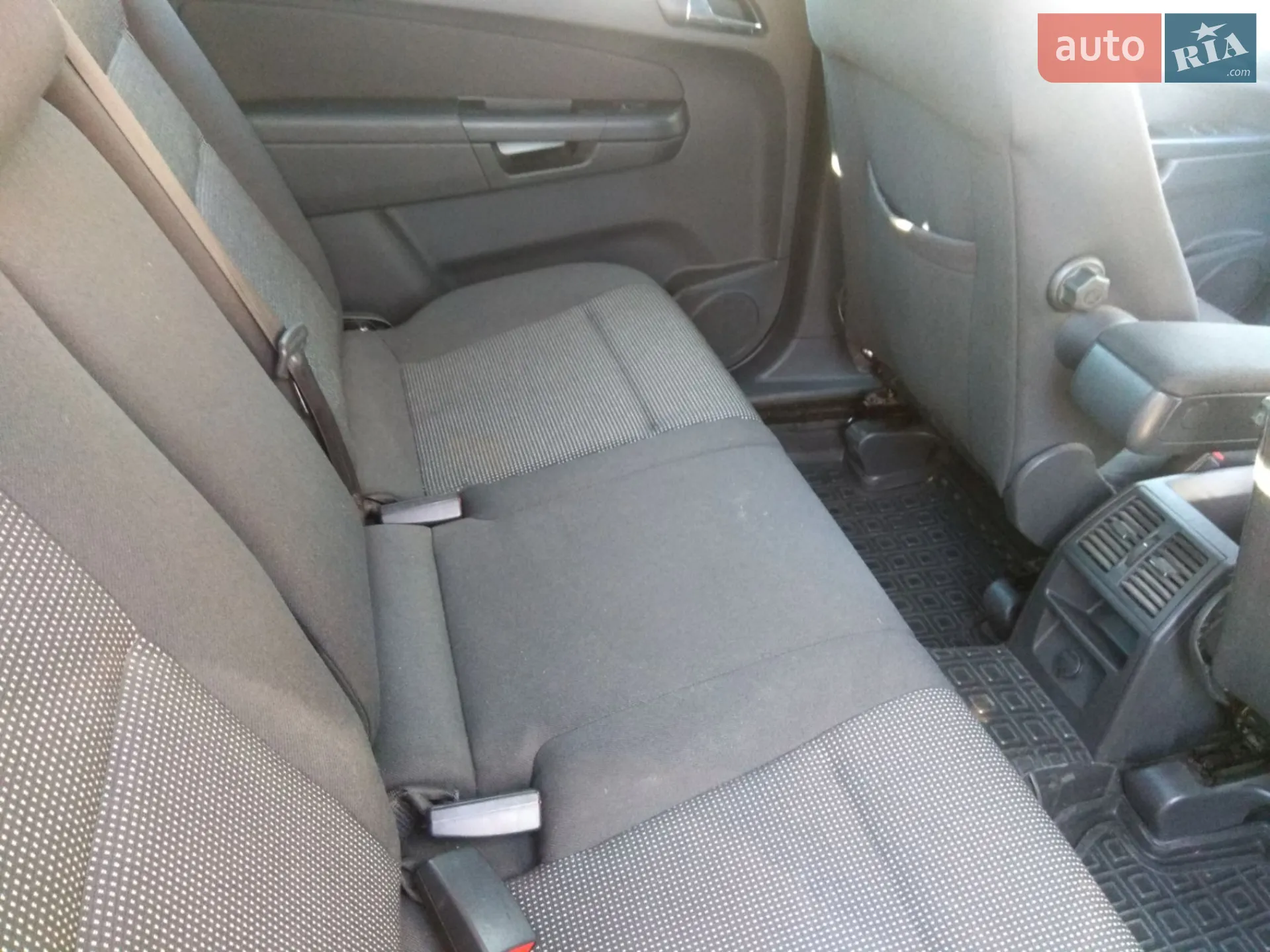 2010 Opel Zafira - мініатюра 9