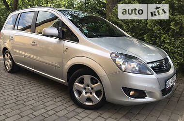 Минивэн Opel Zafira 2010 в Самборе