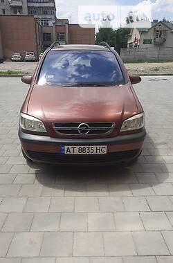 Минивэн Opel Zafira 2001 в Калуше