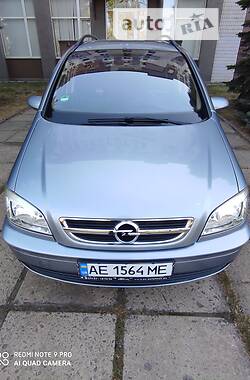 Универсал Opel Zafira 2003 в Кривом Роге