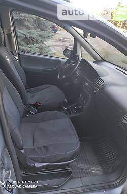 Универсал Opel Zafira 2003 в Кривом Роге