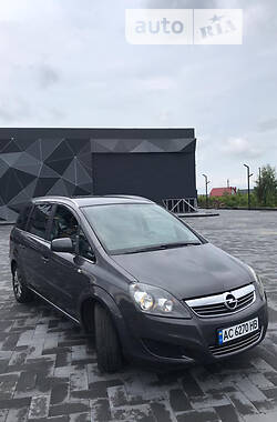 Минивэн Opel Zafira 2011 в Луцке