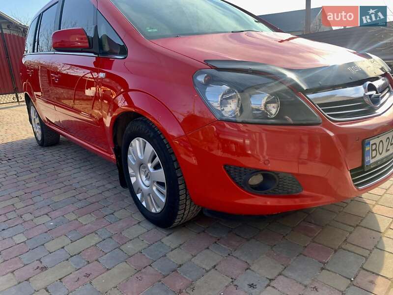 Мінівен Opel Zafira 2011 в Тернополі фото 4 Мінівен Opel Zafira 2011 в Тернополі