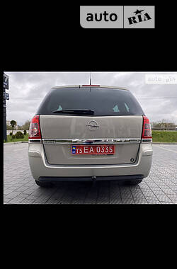 Минивэн Opel Zafira 2010 в Стрые