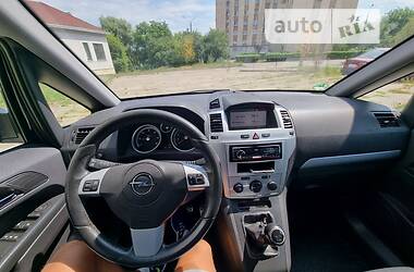 Минивэн Opel Zafira 2008 в Черновцах