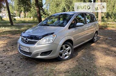 Минивэн Opel Zafira 2008 в Ахтырке