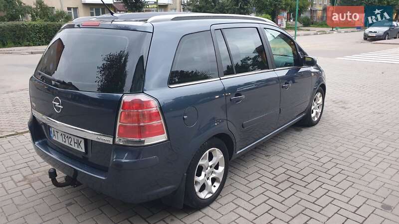 Мінівен Opel Zafira 2005 в Надвірній