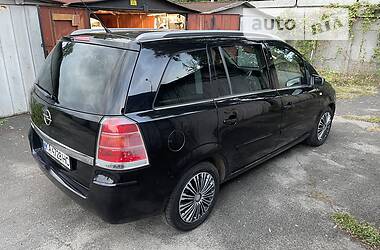 Универсал Opel Zafira 2005 в 